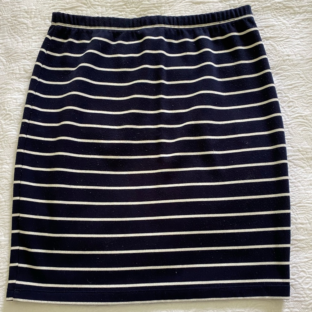 Women’s navy and white striped skirt
